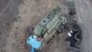 Знищений ЗРК «Тор» російських військ після удару дрона-камікадзе Hornet