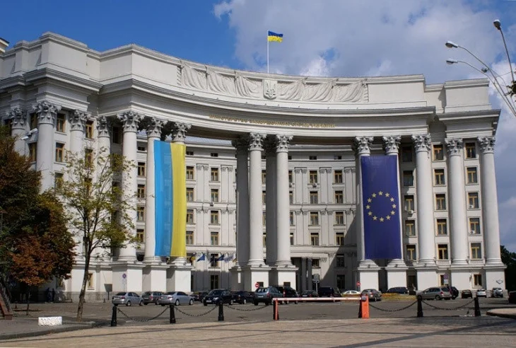 Сибіга анонсував нараду послів за участі Зеленського